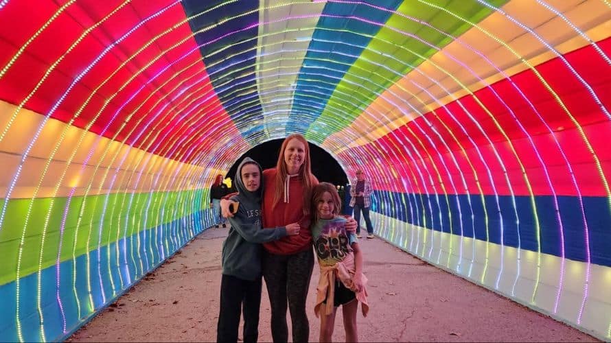 kc zoo glowild psychedelic tunnel 1